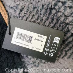 MaxSold Auction: Mountain horse fleece jacket NEW  - Waterford (New Jersey, USA) SELLER MANAGED Downsizing Online Auction - Chew Road