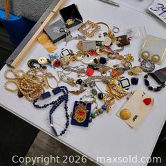 MaxSold Auction: Treasure hunt jewelry  - Waterford (New Jersey, USA) SELLER MANAGED Downsizing Online Auction - Chew Road