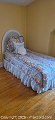 MaxSold Auction: Wicker Headboard Daybed with Mattress & Floral Bedding - Toronto (Ontario, Canada) PARTNER MANAGED Downsizing Online Auction - Dawlish Avenue