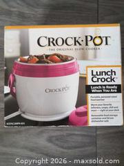 MaxSold Auction: Crock-Pot Lunch Crock Portable Food Warmer 20 oz White/Pink - Belleville (Ontario, Canada) SELLER MANAGED Downsizing Online Auction - Pringle Drive