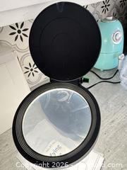 MaxSold Auction: Desktop Magnifying Glass with Light  - Belleville (Ontario, Canada) SELLER MANAGED Downsizing Online Auction - Pringle Drive