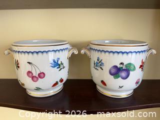 MaxSold Auction: Richard Ginori Italian Porcelain Cachepots Planters  - Toronto (Ontario, Canada) PARTNER MANAGED Estate Sale Online Auction - Leacock Crescent