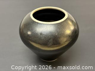 MaxSold Auction: Assorted Vintage Mayta Markson Studio Pottery Ceramic Bowls in Blue Signed  - Toronto (Ontario, Canada) PARTNER MANAGED Estate Sale Online Auction - Edmond Avenue