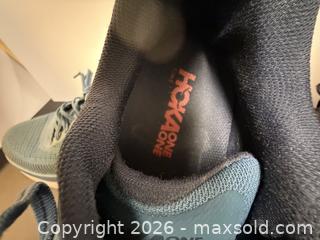 MaxSold Auction: Men’s Hoka Bondi 7 Running Shoe Lot 10.5 - Toronto (Ontario, Canada) PARTNER MANAGED Estate Sale Online Auction - Edmund Avenue