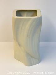 MaxSold Auction: Rosenthal Martin Freyer Porcelain Vase  - Toronto (Ontario, Canada) PARTNER MANAGED Estate Sale Online Auction - Edmond Avenue