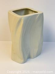 MaxSold Auction: Rosenthal Martin Freyer Porcelain Vase  - Toronto (Ontario, Canada) PARTNER MANAGED Estate Sale Online Auction - Edmond Avenue