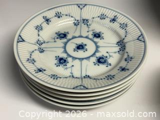 MaxSold Auction: Vintage Royal Copenhagen Blue Onion Dinnerware - Toronto (Ontario, Canada) PARTNER MANAGED Estate Sale Online Auction - Edmond Avenue