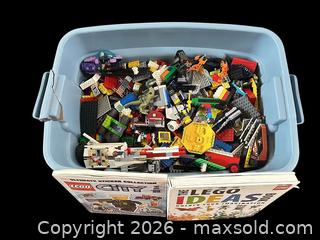 MaxSold Auction: LEGO Mixed Loose Bricks, Parts and Small Builds Lot - Woodstock (Ontario, Canada) PARTNER MANAGED Downsizing Online Auction - Buller Street