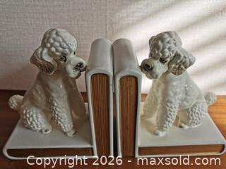MaxSold Auction: White Poodle Ceramic Bookends Vintage Lefton? - Grimsby (Ontario, Canada) SELLER MANAGED Reseller Online Auction - Mountview Avenue