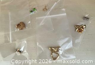 MaxSold Auction: Assorted Heart Jewellry Lot - Kingston (Ontario, Canada) PARTNER MANAGED Downsizing Online Auction - Burbrook Road