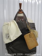 MaxSold Auction: Coach Leather Tote Brown/Tan Caramel (Full-Grain Cowhide) - Toronto (Ontario, Canada) PARTNER MANAGED Downsizing Online Auction - Research Road (STORAGE)