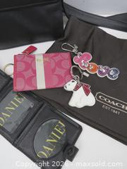 MaxSold Auction: Derek Alexander Black Leather Crossbody Small Messenger Bag - Toronto (Ontario, Canada) PARTNER MANAGED Downsizing Online Auction - Research Road (STORAGE)