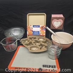 MaxSold Auction: DESIGNER BAKING LOT SILPAT,NORDICWARE,PYREX and MORE - Toronto (Ontario, Canada) PARTNER MANAGED Downsizing Online Auction - Research Road (STORAGE)