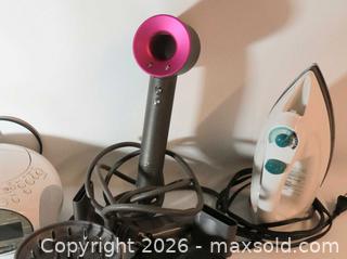 MaxSold Auction: DYSON HAIR DRYER, SONY CLOCK RADIO AND B&D IRON  - Toronto (Ontario, Canada) PARTNER MANAGED Downsizing Online Auction - Research Road (STORAGE)