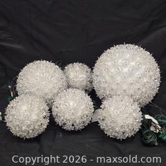 MaxSold Auction: LARGE SET OF ACRYLIC STRING LIGHTS - Toronto (Ontario, Canada) PARTNER MANAGED Downsizing Online Auction - Research Road (STORAGE)