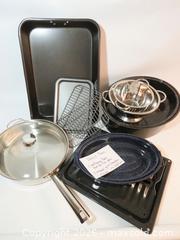 MaxSold Auction: WOLFGANG PUCK AND MIXED COOKWARE - Toronto (Ontario, Canada) PARTNER MANAGED Downsizing Online Auction - Research Road (STORAGE)