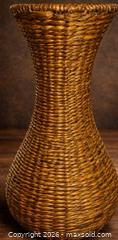 MaxSold Auction: Vtg Extra-Tall 22” Handwoven Rattan Basket Vase — Boho / MCM / Farmhouse Statement Floor P - Newmarket (Ontario, Canada) SELLER MANAGED Downsizing Online Auction -  Brimson Drive (STORAGE)