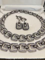 MaxSold Auction: Fifth Avenue Collection Silver-Tone Rhinestone Jewelry Set - Gull Lake (Alberta, Canada) SELLER MANAGED Reseller Online Auction -  Stuart Avenue