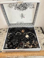 MaxSold Auction: Large Mixed Lot of Vintage Costume Jewelry Parts For CRAFTING  - Gull Lake (Alberta, Canada) SELLER MANAGED Reseller Online Auction -  Stuart Avenue