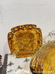 MaxSold Auction: Lot of 3 Amber and Green Glass Ashtrays/Dishes Bubble has tiny chip  - Gull Lake (Alberta, Canada) SELLER MANAGED Reseller Online Auction -  Stuart Avenue