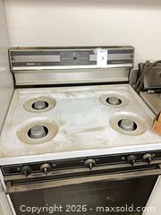 MaxSold Auction: Montgomery Ward by Tappan Freestanding Gas Range (4-Burner) - Glendale (California, USA) PARTNER MANAGED Downsizing Online Auction - Raymond Avenue