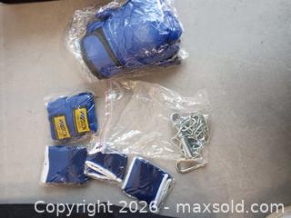 MaxSold Auction: Small punching bag kit  - Toronto (Ontario, Canada) SELLER MANAGED Downsizing Online Auction - Torbarrie Road (STORAGE)