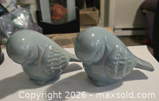 MaxSold Auction: Bouclair Set of 2 Light Blue Glazed Ceramic Bird Figurines - New Westminster (British Columbia, Canada) SELLER MANAGED Reseller Online Auction - Canfor Avenue