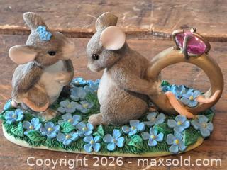 MaxSold Auction: Charming tails - New Westminster (British Columbia, Canada) SELLER MANAGED Reseller Online Auction - Canfor Avenue