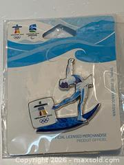 MaxSold Auction: Vancouver 2010 Official Figure Skating Enamel Pin VAN-1454 - New Westminster (British Columbia, Canada) SELLER MANAGED Reseller Online Auction - Canfor Avenue