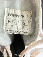 MaxSold Auction: Assort Used Skates  - Newmarket (Ontario, Canada) PARTNER MANAGED Reseller Online Auction - Walter Avenue