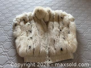 MaxSold Auction: Vintage SAGA FOX Vest - Lincoln (California, USA) PARTNER MANAGED Moving Online Auction - Tiger Lily Lane