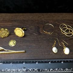 MaxSold Auction: Jewellery Scraps - Saanich (British Columbia, Canada) SELLER MANAGED Downsizing Online Auction - Colquitz Avenue