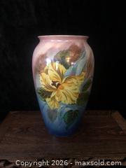 MaxSold Auction: Royal Winton Vase - Saanich (British Columbia, Canada) SELLER MANAGED Downsizing Online Auction - Colquitz Avenue