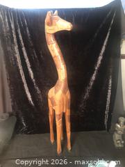 MaxSold Auction: Tall giraffe sculpture - Saanich (British Columbia, Canada) SELLER MANAGED Downsizing Online Auction - Colquitz Avenue