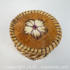 MaxSold Auction: Lidded Birch Bark Quill Box First Nations indigenous Made Ojibwe - Toronto (Ontario, Canada) SELLER MANAGED Downsizing Online Auction - Greenland Road