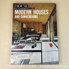 MaxSold Auction: MCM 1960s Architecture and Design Book Modern Houses and Conversions - Toronto (Ontario, Canada) SELLER MANAGED Downsizing Online Auction - Greenland Road