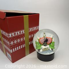 MaxSold Auction: Ranboo Snow Globe You Tooz YouTooz Collectible Original Box Youtuber - Toronto (Ontario, Canada) SELLER MANAGED Downsizing Online Auction - Greenland Road