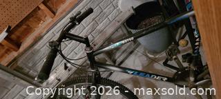 MaxSold Auction: Leader 26in Mountain/Hybrid Bicycle Shimano SIS 60750 - Kingston (Ontario, Canada) SELLER MANAGED Downsizing Online Auction - Langfield Street