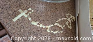 MaxSold Auction: Mixed Costume Jewelry Lot with Beaded Necklaces & Rosary - Kingston (Ontario, Canada) SELLER MANAGED Downsizing Online Auction - Langfield Street