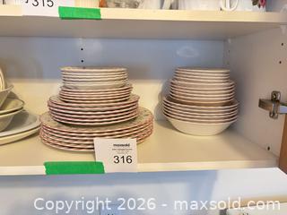 MaxSold Auction: Mixed Johnson Brothers Floral Pink Rim Dinnerware Lot - Kingston (Ontario, Canada) SELLER MANAGED Downsizing Online Auction - Langfield Street