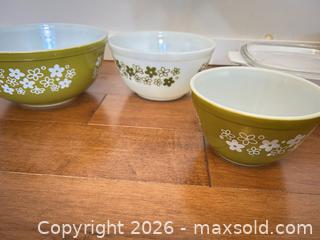MaxSold Auction: CorningWare & Pyrex Mix: Bowls, Baking Dishes & Lidded Storage - Saanich (British Columbia, Canada) SELLER MANAGED Estate Sale Online Auction - Doncaster Drive