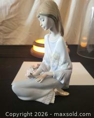 MaxSold Auction: Lladro Porcelain Figurine with Dome and Lighted Base - San Jose (California, USA) PARTNER MANAGED Estate Sale Online Auction - Dunn Ave