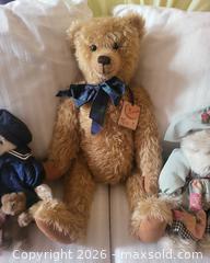MaxSold Auction: Lot of 10 Collectible Teddy Bears, Various Sizes - San Jose (California, USA) PARTNER MANAGED Estate Sale Online Auction - Dunn Ave