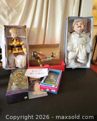 MaxSold Auction: Lot of 5 Collectible Dolls, 12–18in, Porcelain & Vinyl - San Jose (California, USA) PARTNER MANAGED Estate Sale Online Auction - Dunn Ave