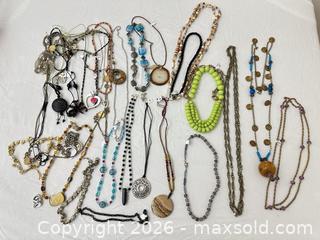 MaxSold Auction: Coachella starter kit - Vallejo (California, USA) SELLER MANAGED Estate Sale Online Auction - Georgia Street