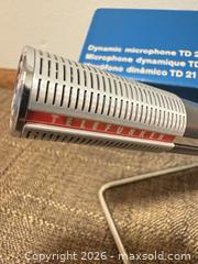 MaxSold Auction: Telefunken TD 21 Dynamic Microphone (Wired) - Vancouver (British Columbia, Canada) SELLER MANAGED Downsizing Online Auction - Ortona Crescent