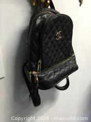 MaxSold Auction: Black Signature backpack (small)  - Saanich (British Columbia, Canada) PARTNER MANAGED Reseller Online Auction - Old West Saanich Road