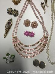 MaxSold Auction: Costume Jewelry Grouping - Saanich (British Columbia, Canada) PARTNER MANAGED Reseller Online Auction - Old West Saanich Road