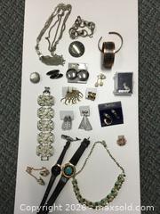 MaxSold Auction: Costume Jewelry Lot - Saanich (British Columbia, Canada) PARTNER MANAGED Reseller Online Auction - Old West Saanich Road