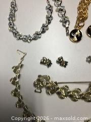 MaxSold Auction: Designer Costume Jewelry Grouping CORO, LISNER, ETC  - Saanich (British Columbia, Canada) PARTNER MANAGED Reseller Online Auction - Old West Saanich Road